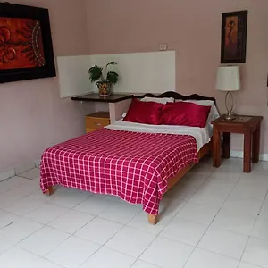 apartamento-en-planta-alta-a-pie-de-calle.quintano-roohotels.com/
